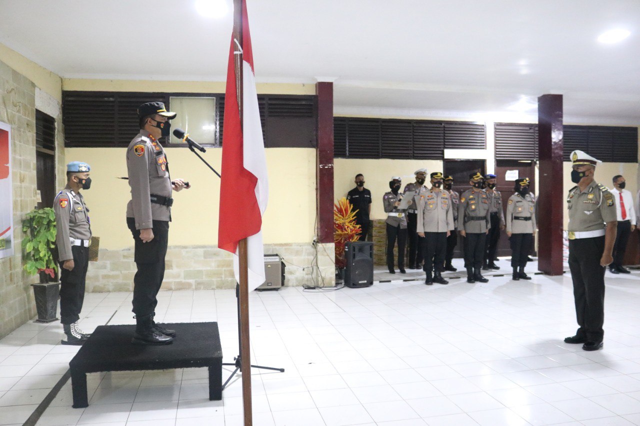 Kapolres AKBP Kadarislam Pimpin Upacara Korps Raport Kenaikan Pangkat Pengabdian