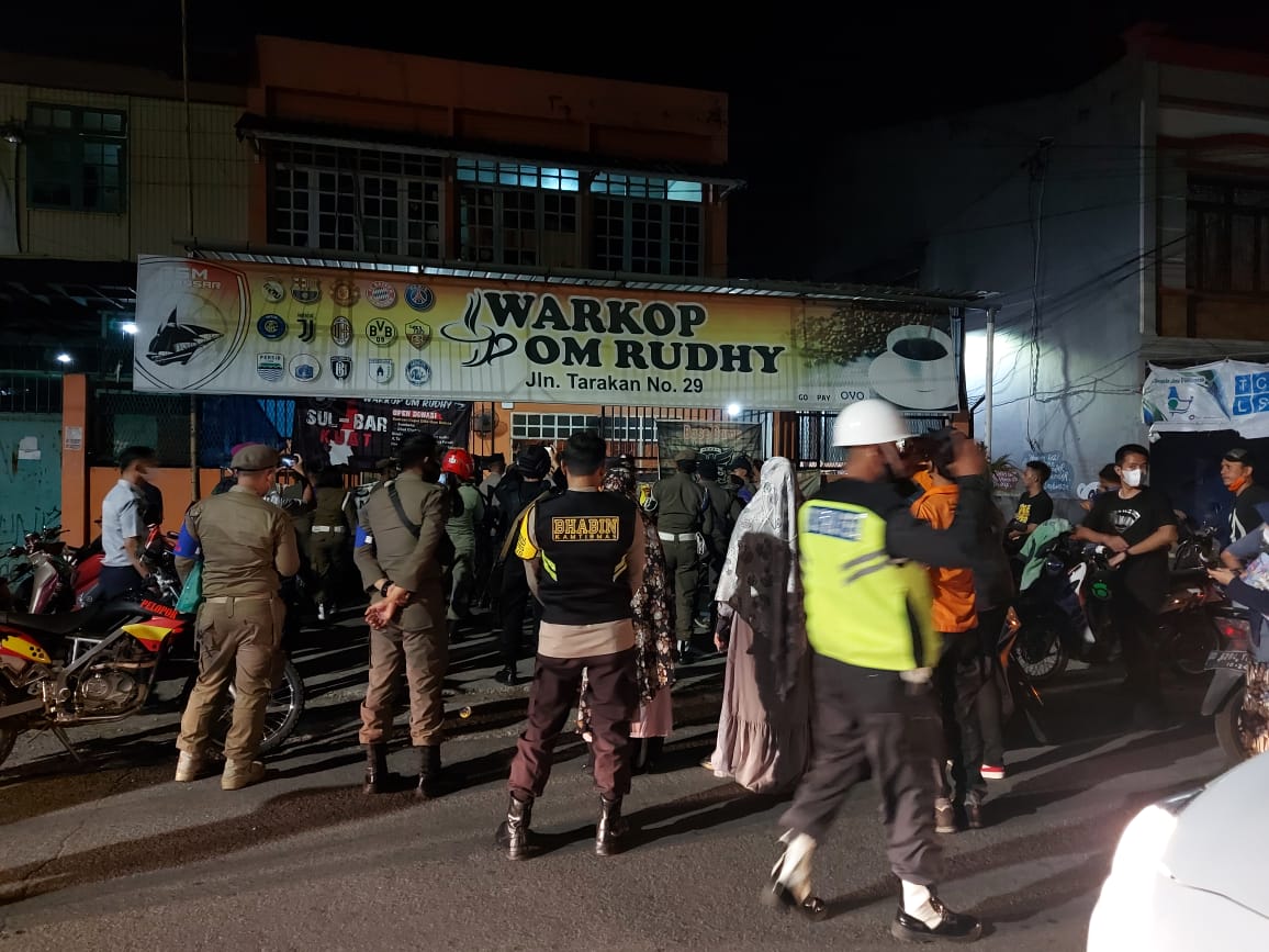 Polres Pelabuhan Makassar bersama Stakeholder Gencar Lakukan Patroli Operasi Yustisi