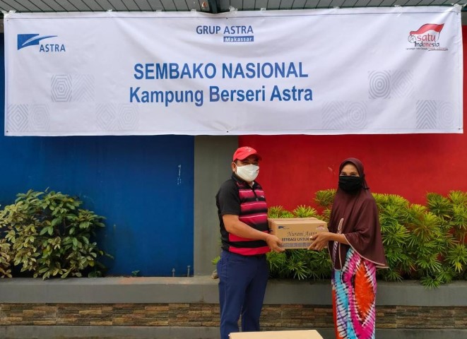 Nurani Astra Serahkan Bantuan Sembako Rp3,06 M