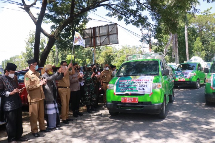 Baznas Berbagi Sembako Rp 2,1 M