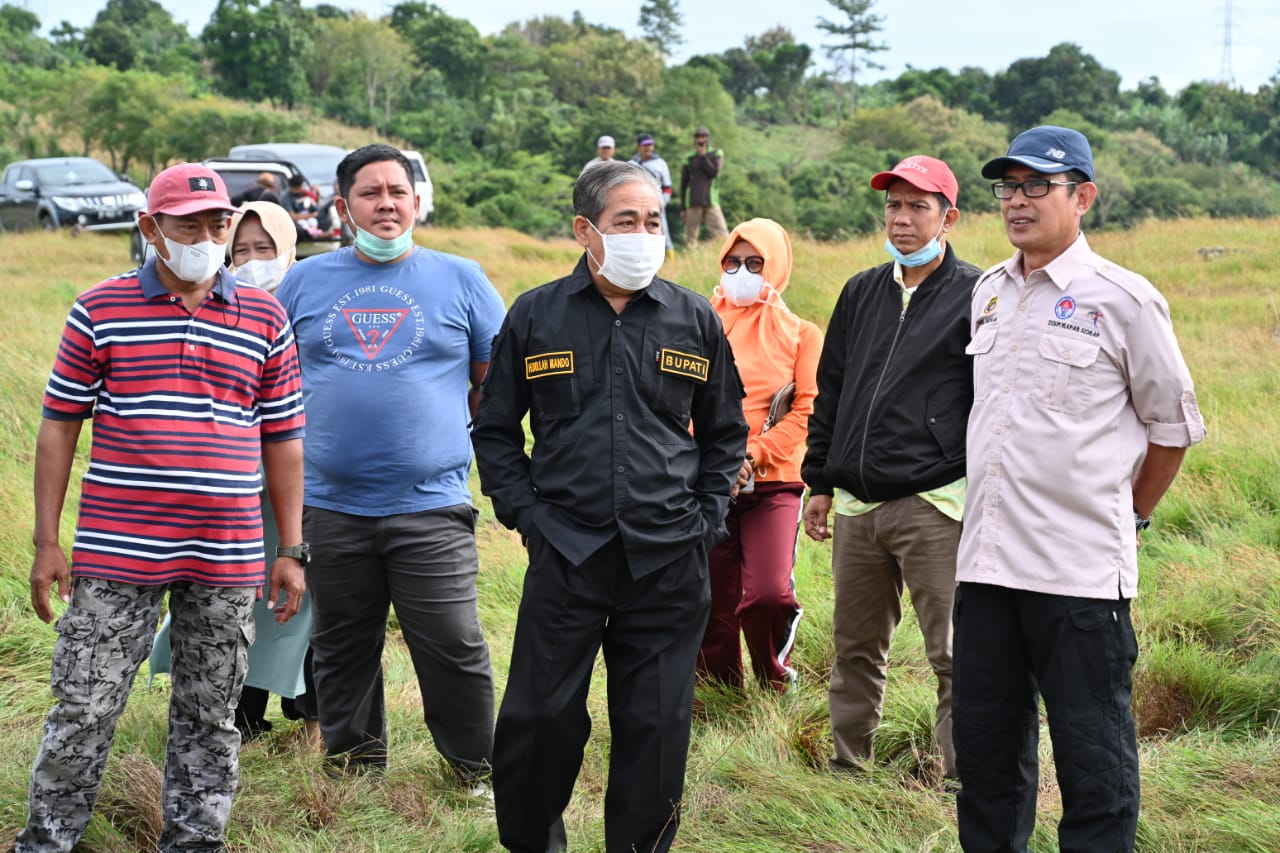 Dolla Hadiri Terbang Perdana Paralayang