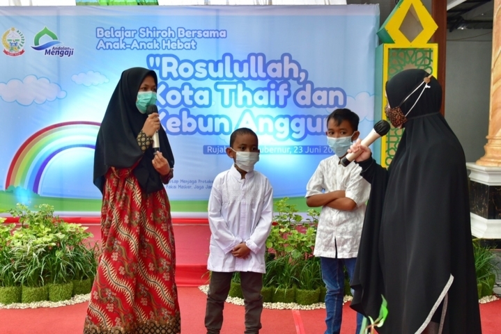Anak Panti Diberi Dongeng Islami di Rujab
