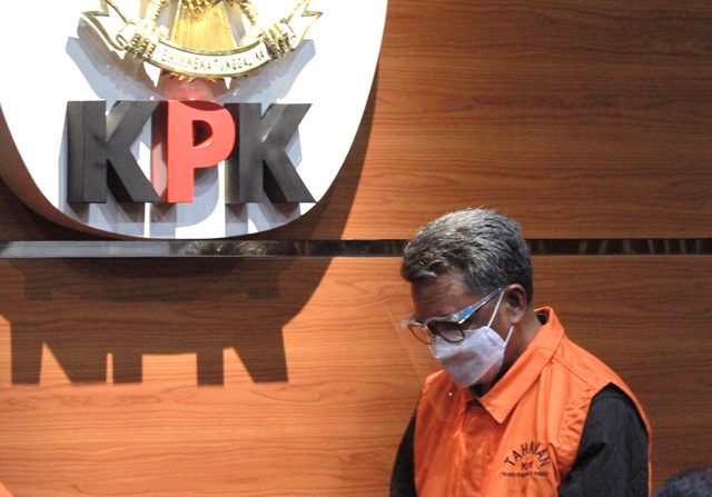 Putra Bungsu NA  Kembalikan Uang ke KPK