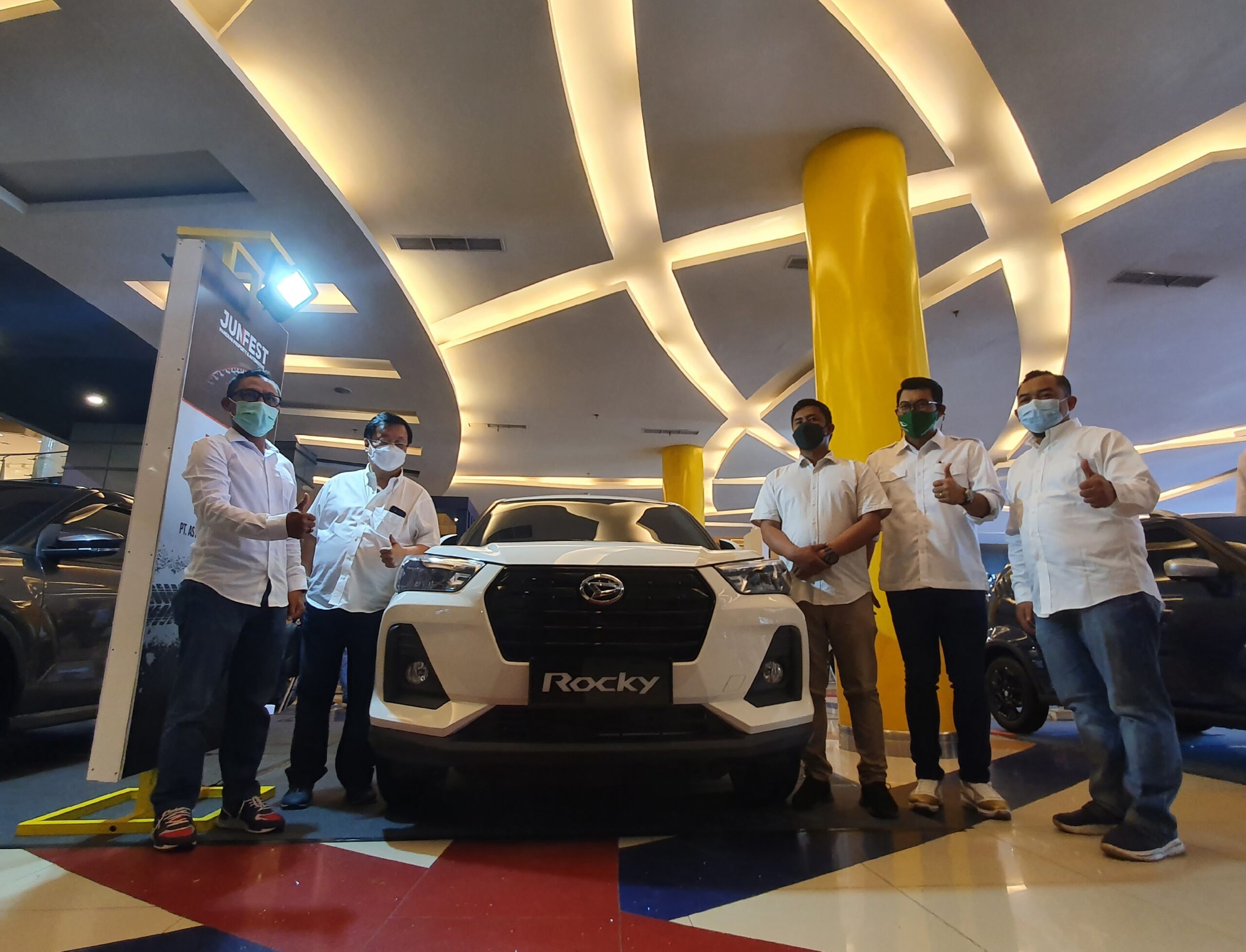 Pertama di Dunia. Daihatsu Rocky 1.2L Hadir di Indonesia