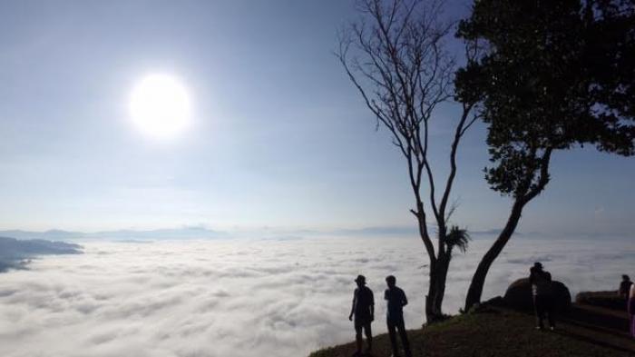 Menteri KKP Nikmati Negeri Diatas Awan