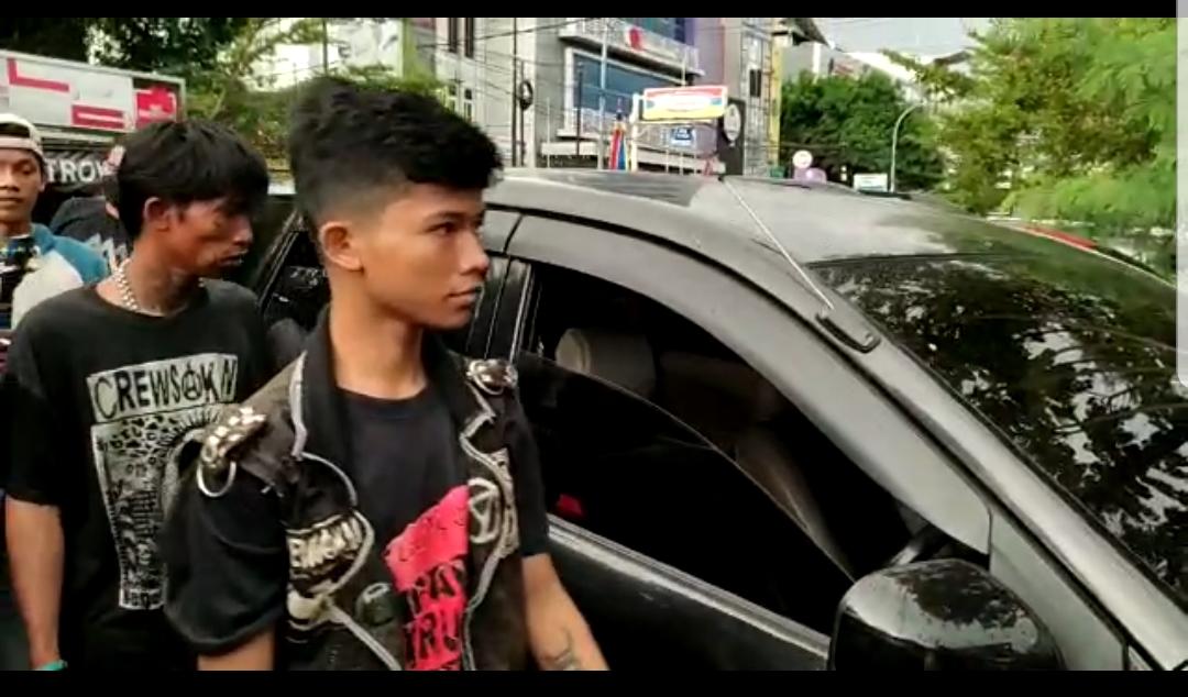 Polsek Mamajang Ringkus Lima Pengamen Jalan Raya