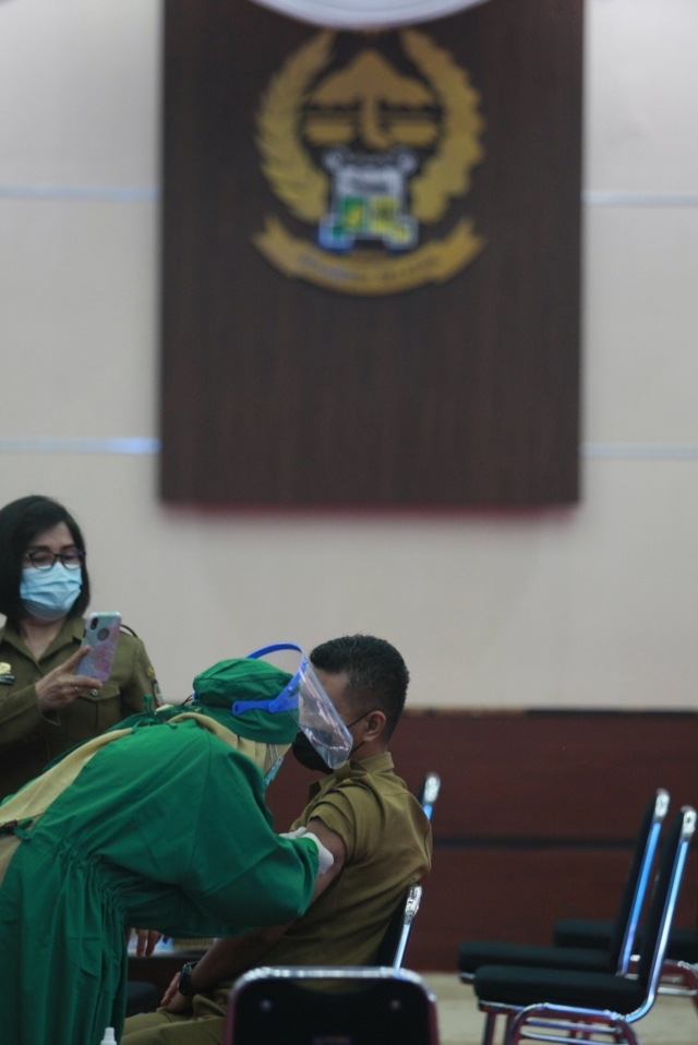 Dewan Tegaskan Insentif Nakes Harus Dibayarkan