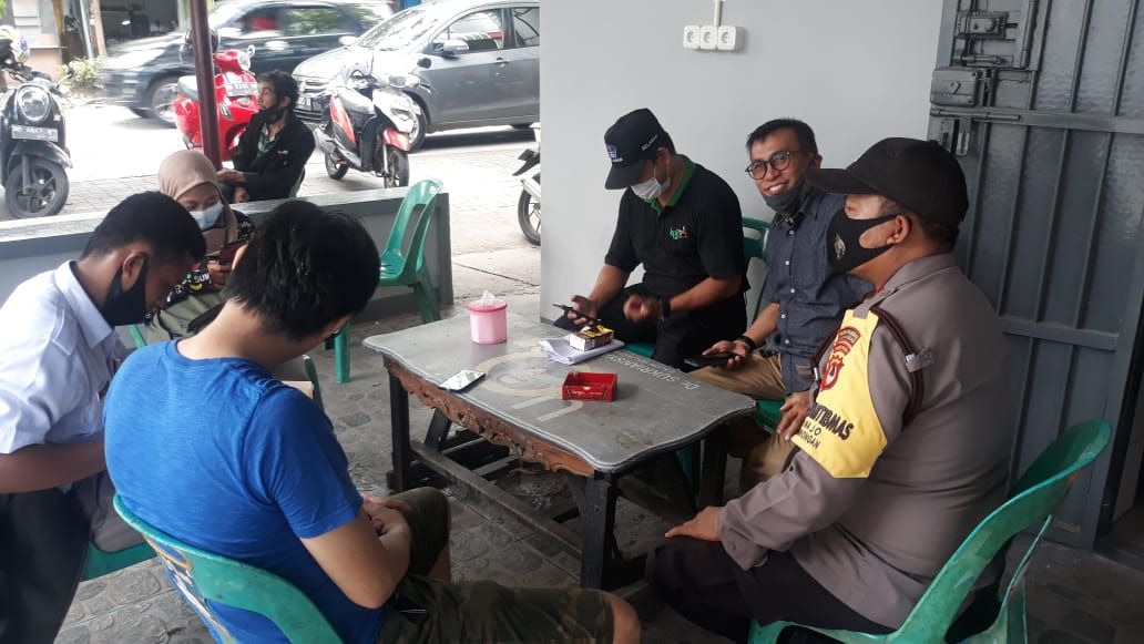 Sambangi Warga diwarkop, Bhabinkamtibmas Malimongan Imbau Prokes