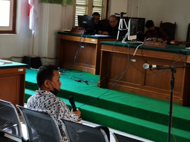 Penyesalan Anggu  Berkompromi dengan Pejabat