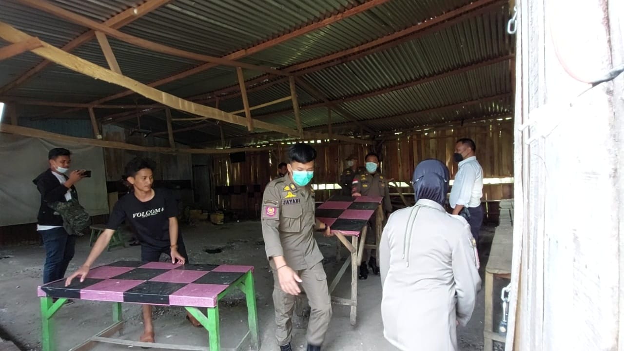 Membangkang,  Cafe Ballo Dibongkar Paksa