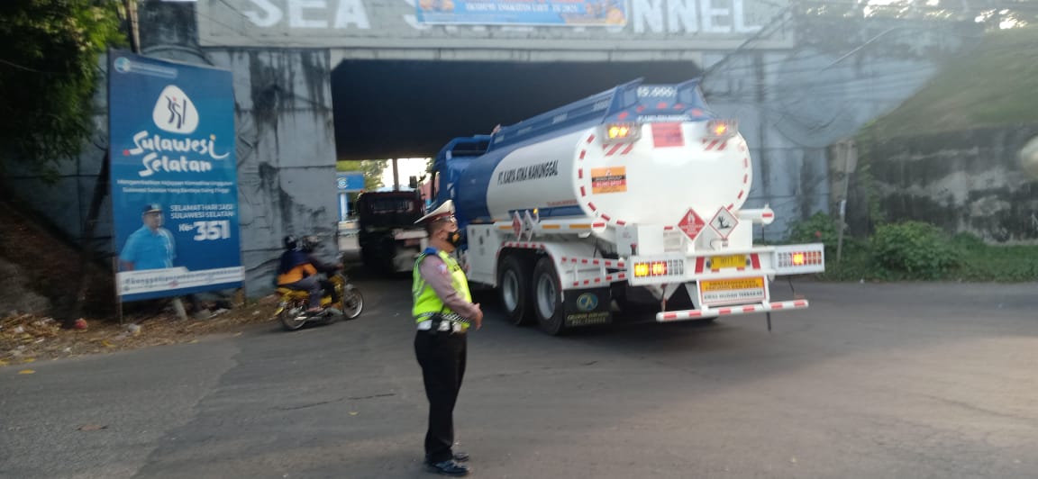 Satlantas Polres Pelabuhan Makassar Laksanakan Pelayanan Prima