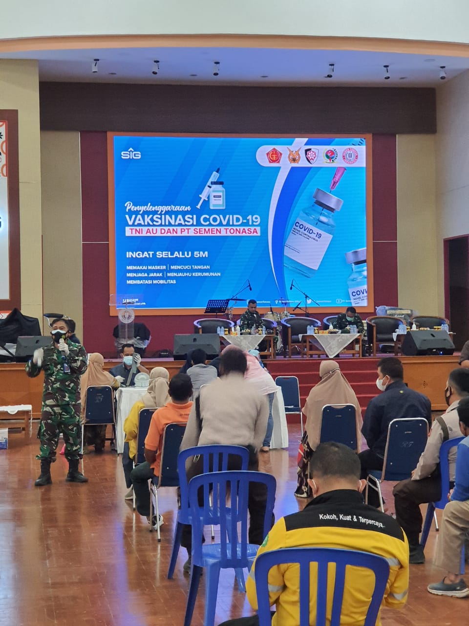 Kerjasama TNI AU, Gelar Vaksinasi Bagi Karyawan dan Keluarga Besar Semen Tonasa