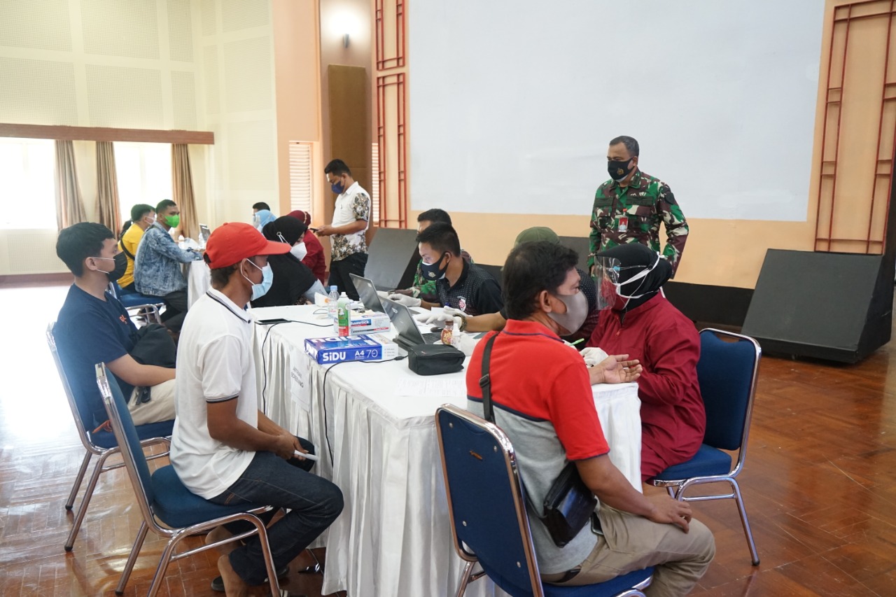 Semen Tonasa Bersama Koops II TNI AU Kembali Laksanakan Vaksinasi Bagi Keluarga Besar Semen Tonasa dan Masyarakat Sekitar