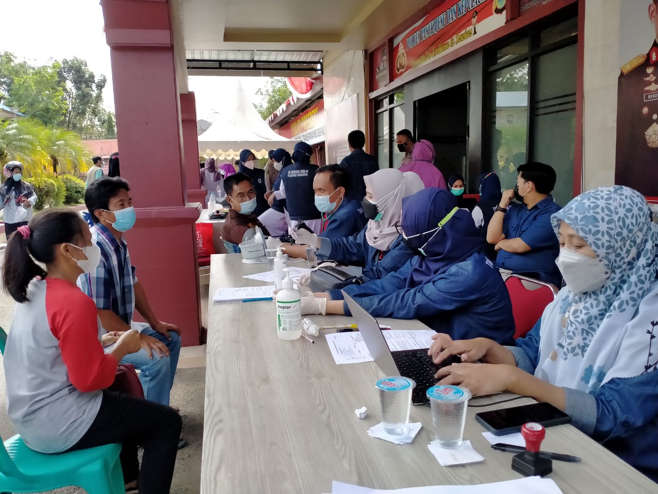 PT Semen Tonasa Turunkan Tim Medis. Dukung Kegiatan Vaksinasi Massal Tahap II Polres Pangkep