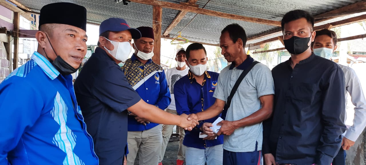 Gubernur Sultra Bantu Nelayan yang Mendayung Perahu dari Pinrang ke Buton Tengah