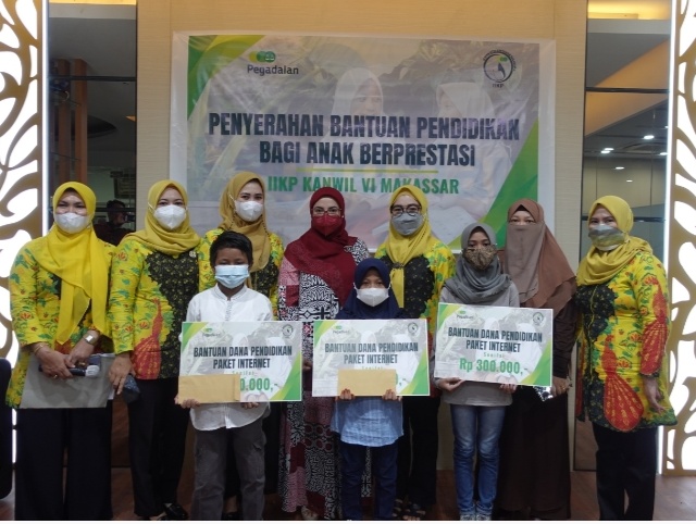 Peduli Pendidikan, Ikatan Istri Karyawan Pegadaian Makassar Salurkan Dana Pendidikan untuk 56 Anak