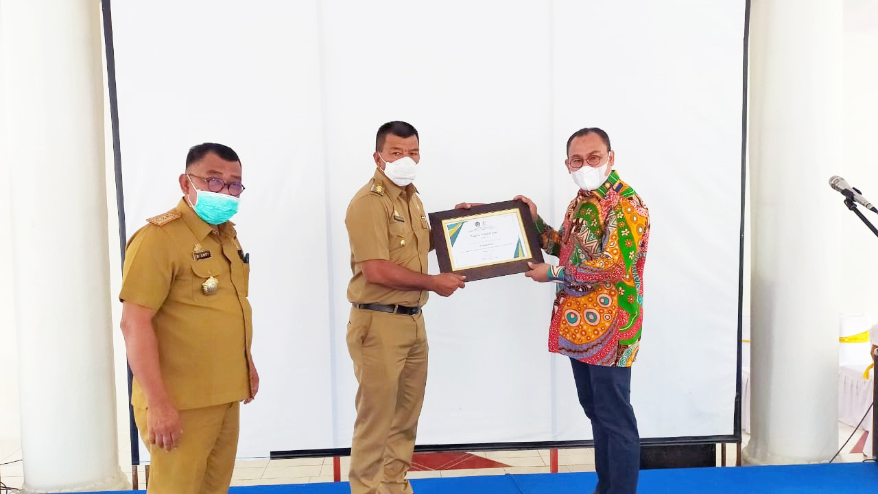 Bupati Andi Utta Sabet Penghargaan Dana Desa
