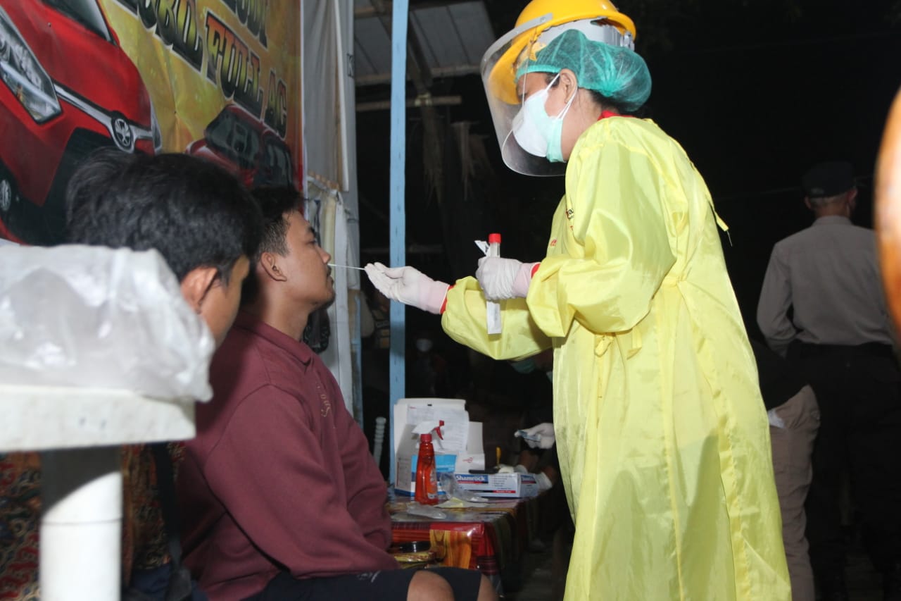 12 Pelanggar Prokes Langsung Diswab PCR di Tempat