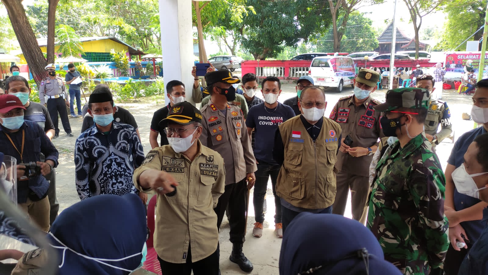 Bupati Iksan Tinjau Pelaksanaan Vaksinasi