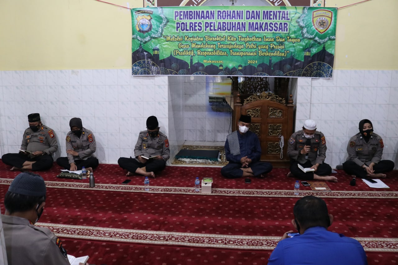 Polres Pelabuhan Makassar Gelar Binrohtal
