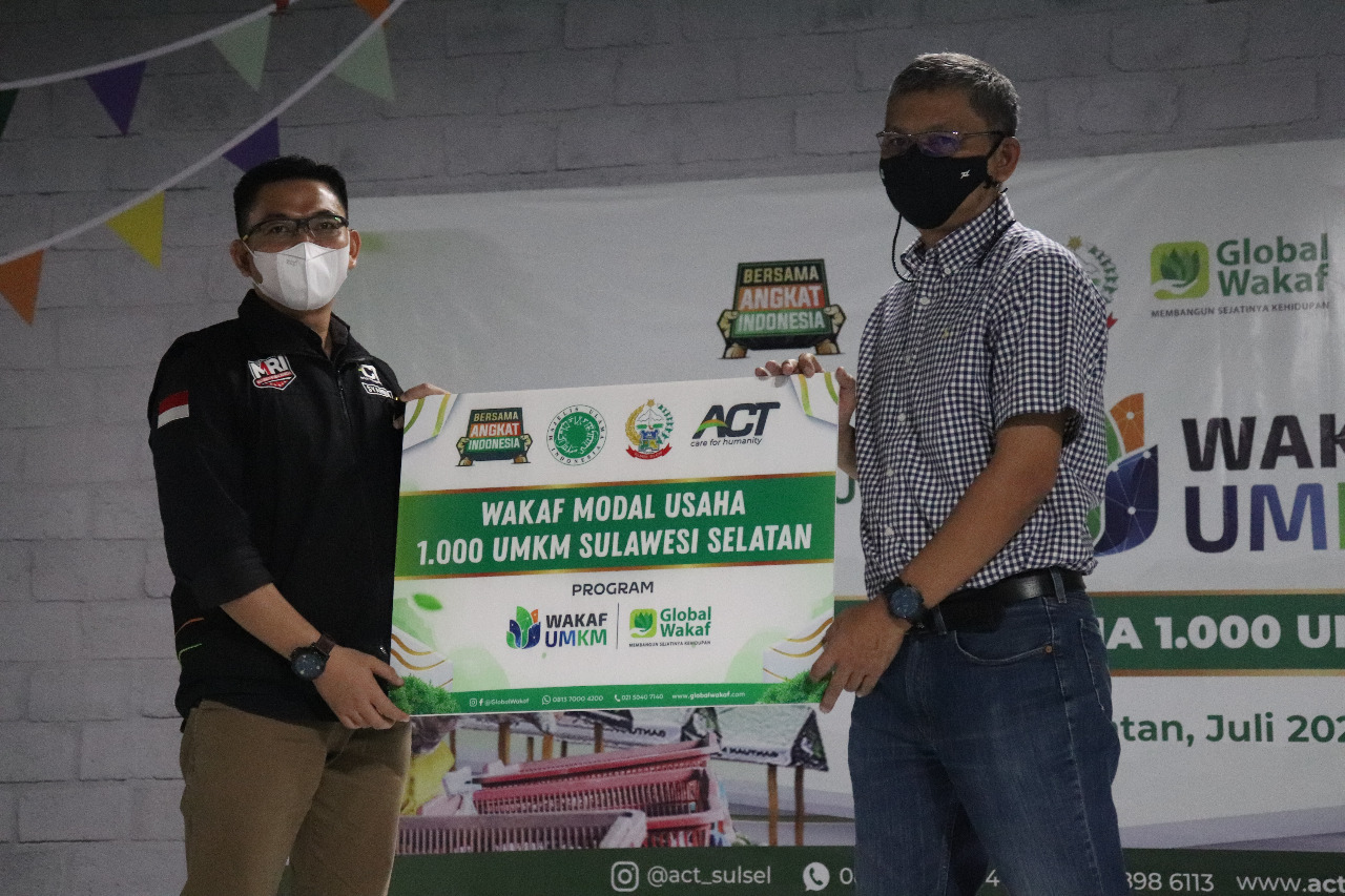 Sinergi Kebaikan Bangkitkan UMKM dari Global Wakaf ACT-Pemprov Sulsel