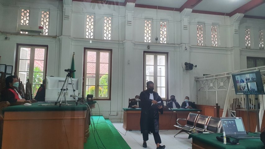 NA dan Edy  Didakwa Tiga Pasal