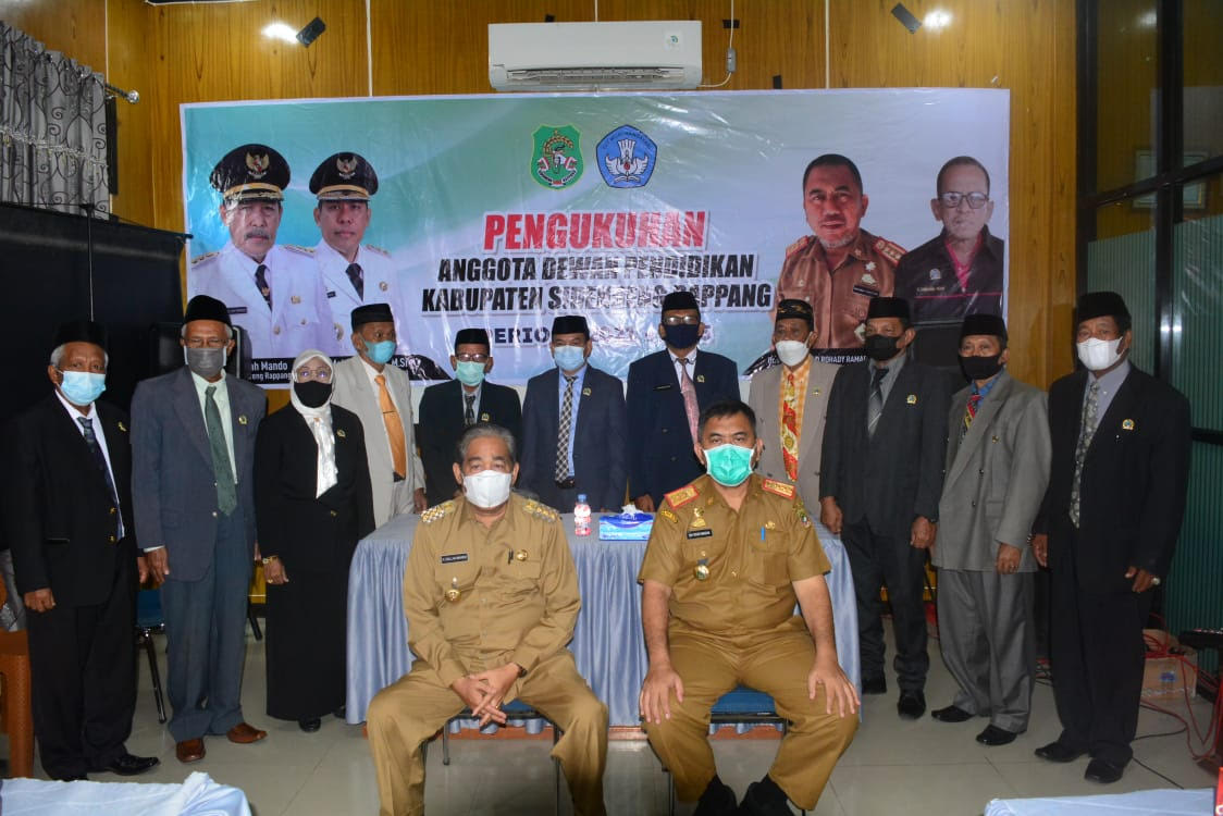 Dollah Kukuhkan Dewan Pendidikan Sidrap