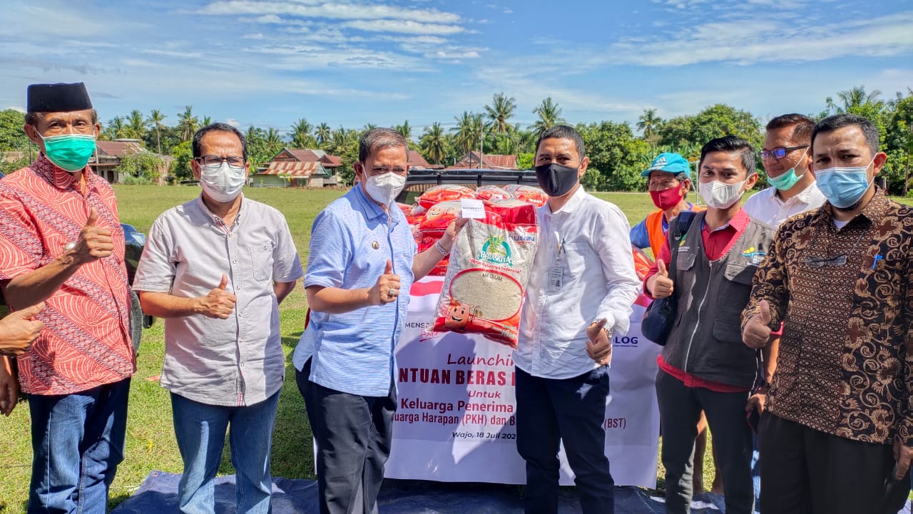Kemensos Salurkan 292 Ton Beras ke Warga