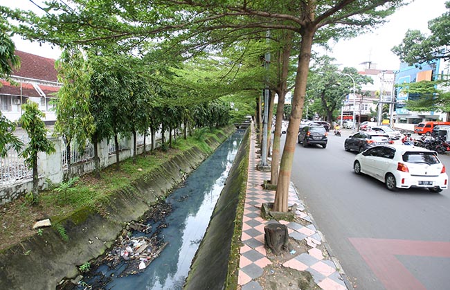 Kecamatan Terjunkan Satgas Drainase