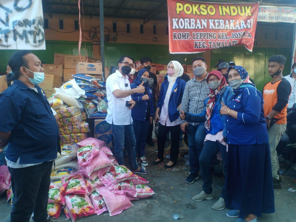 Giliran, NasDem Makassar Salurkan Bantuan ke Korban Kebakaran