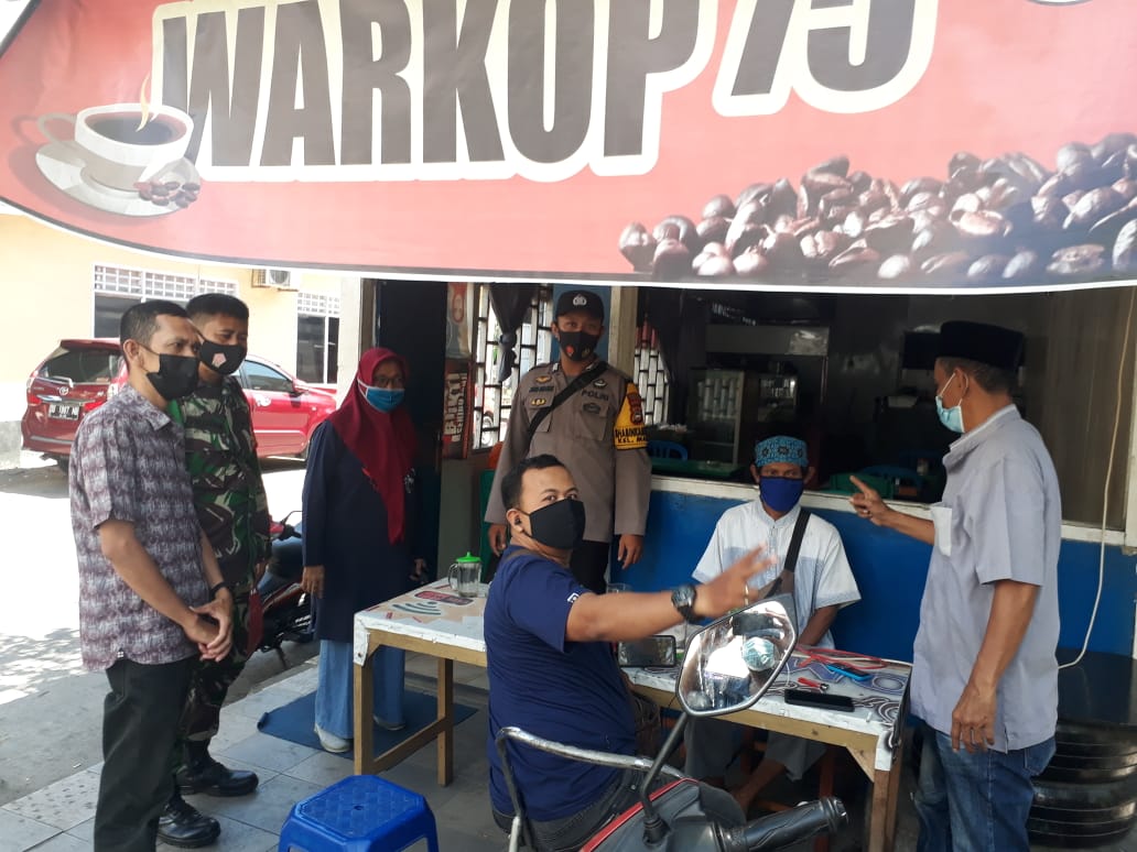 Bhabinkamtibmas Mampu Bersama Babinsa lakukan Patroli PPKM
