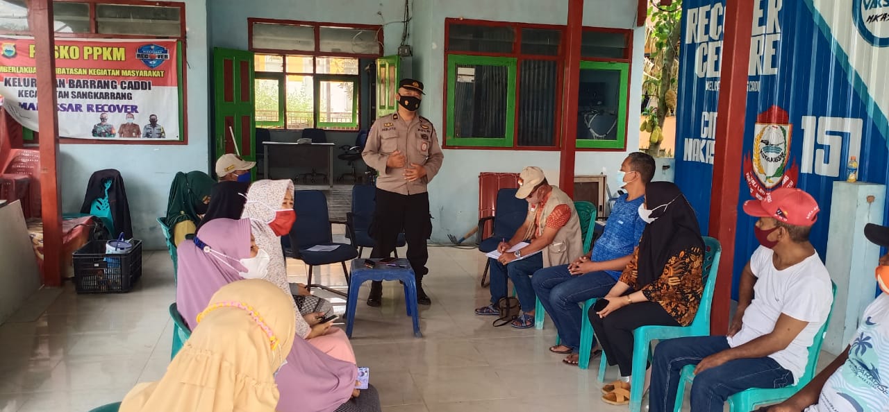 Polsek Ujung Tanah Berikan Penyuluhan Kesehatan dan Bagikan Masker