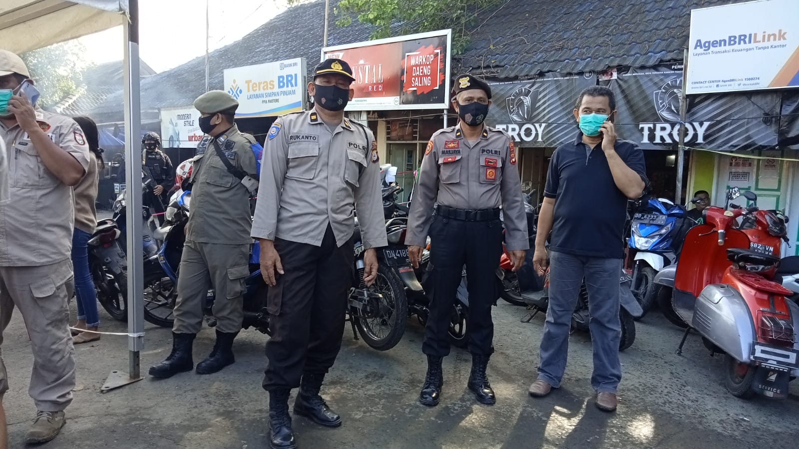 Polres Pelabuhan Makassar berikan Pengamanan Vaksinasi di TPI Paotere