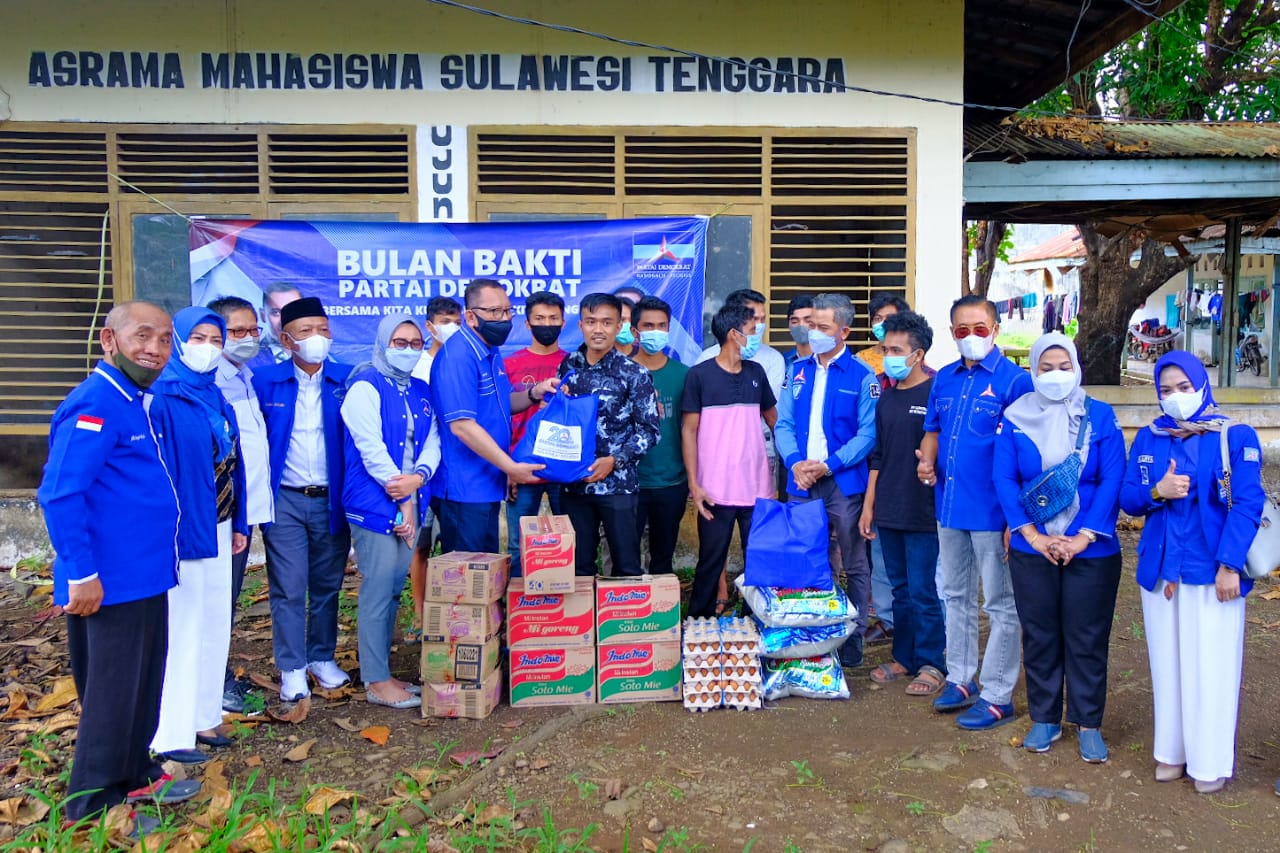 Demokrat Sulsel Berbagi di Tujuh Asrama Mahasiswa