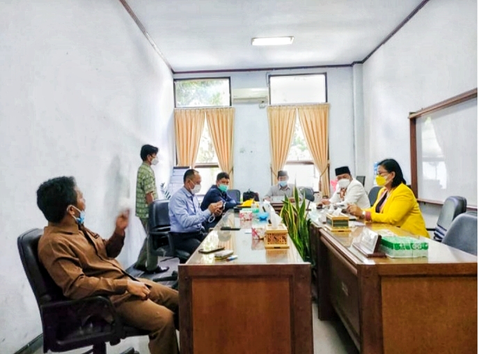 Usai Terpilih Viktor Langsung Rapat di Fraksi Golkar