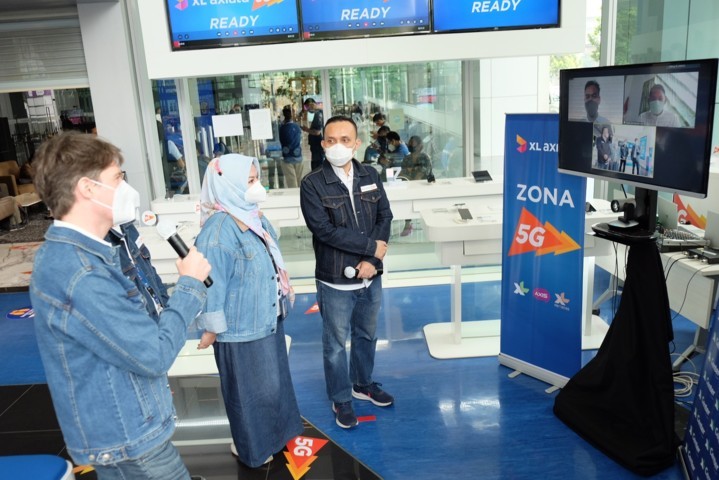 Pelanggan XL Axiata Terima Kado Spesial