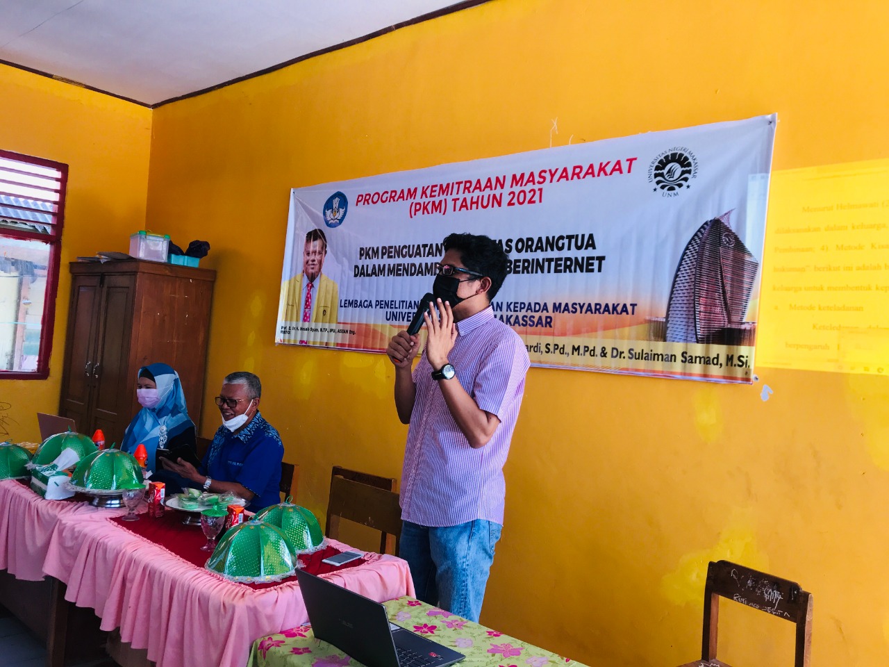 Program Pascasarjana UNM Latih Orang Tua Dampingi Anak Berinternet Positif