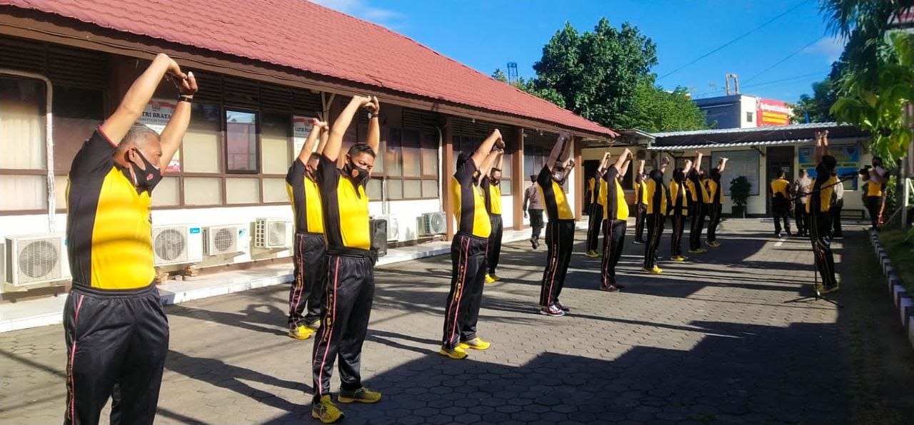 Tingkatkan Imunitas Tubuh, Personel Polres Pelabuhan Makassar rutin Olahraga