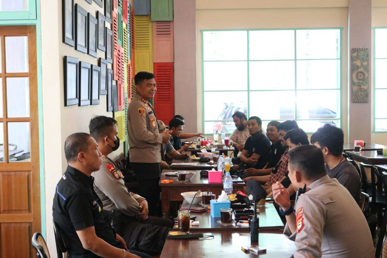Kapolres AKBP Kadarislam Ajak Jurnalis Berikan Informasi pada Masyarakat terkait Vaksinasi
