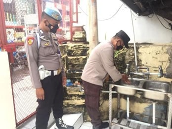 Sipropam Polres Pelabuhan Makassar Awasi Prokes Internal Cegah Covid-19