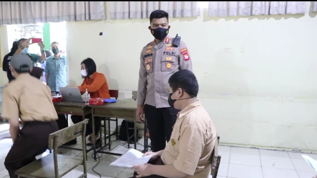 Kebut Vaksinasi, Kapolres Pimpin Tim Gerai Door to door berikan Vaksin Pelajar