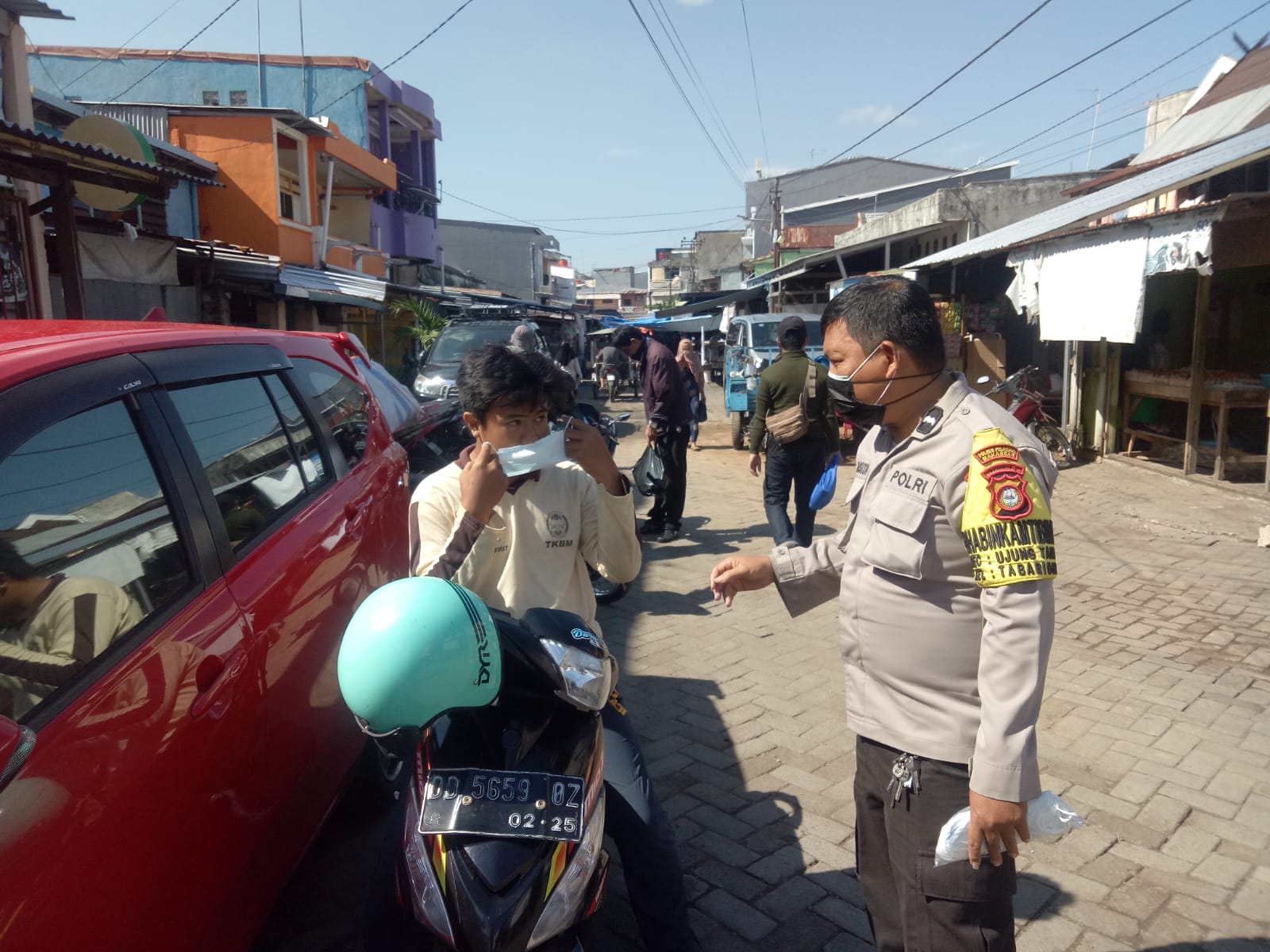 Bhabinkamtibmas Tabaringan Ajak Warga Tetap Patuhi Prokes
