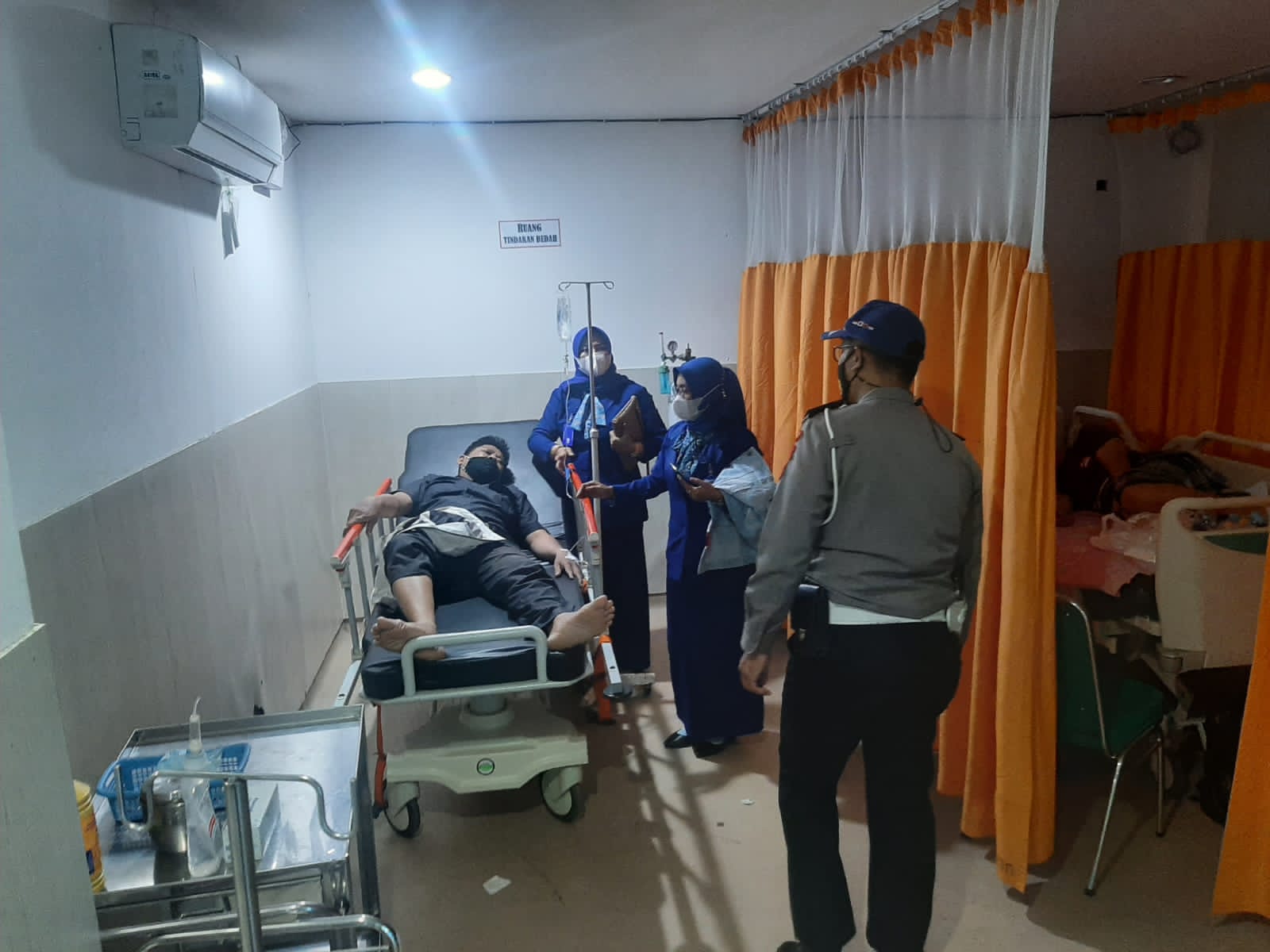 Lakalantas di Andi Djemma, Rem Mobil Truk Kontainer Blong