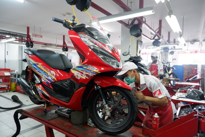 AHASS-Asmo Sulsel Salurkan Bantuan ke Wajo