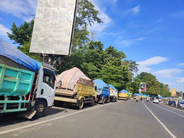 Dishub Akan Atur Aktivitas Truk Dalam Kota