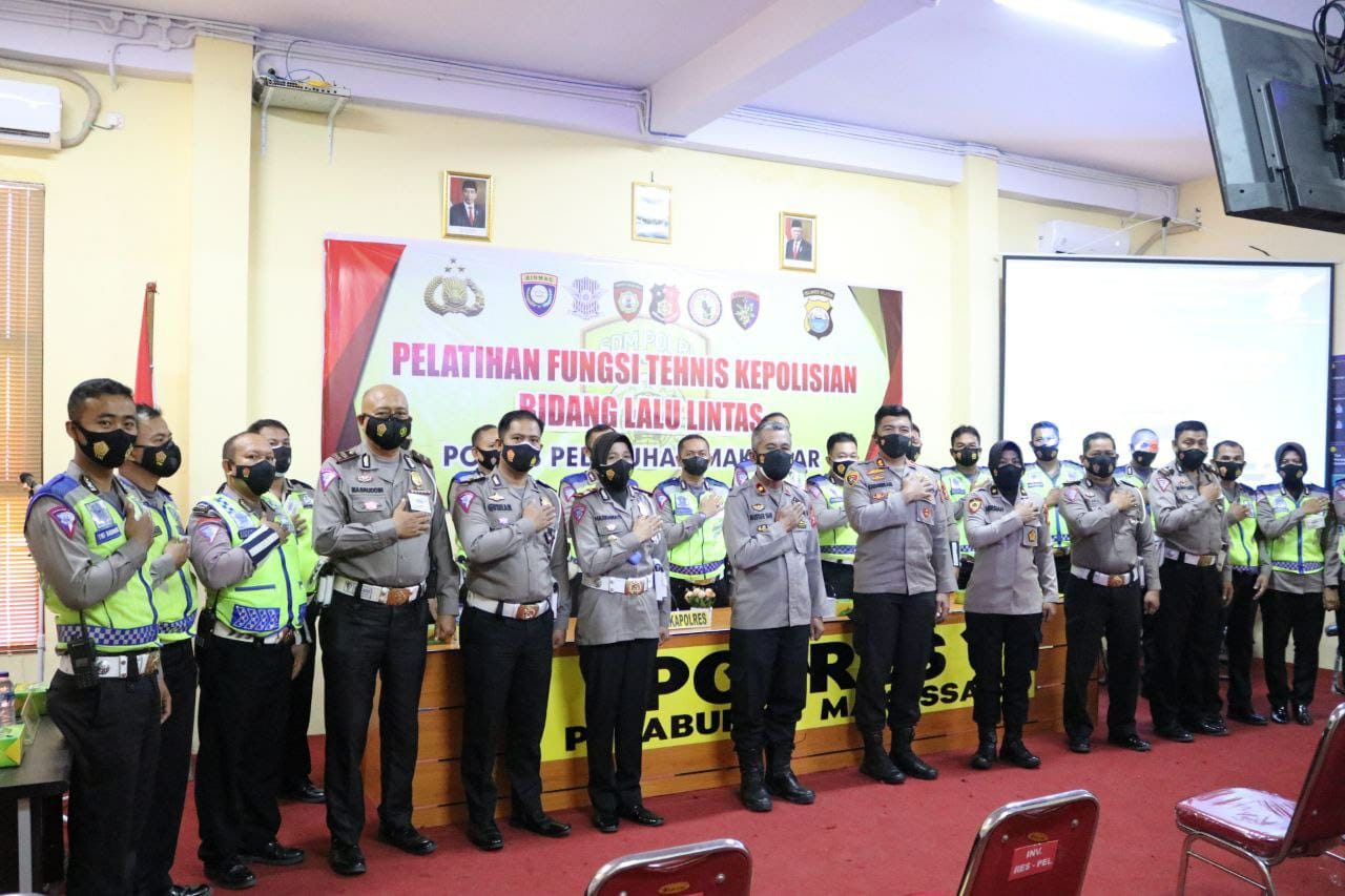 Polres Pelabuhan Makassar Tingkatkan Kemampuan Personel melalui Pelatihan Fungsi Lantas