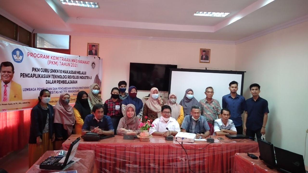 Dosen FT UNM Berbagi Tips  dan Trik di SMKN 10 Makassar