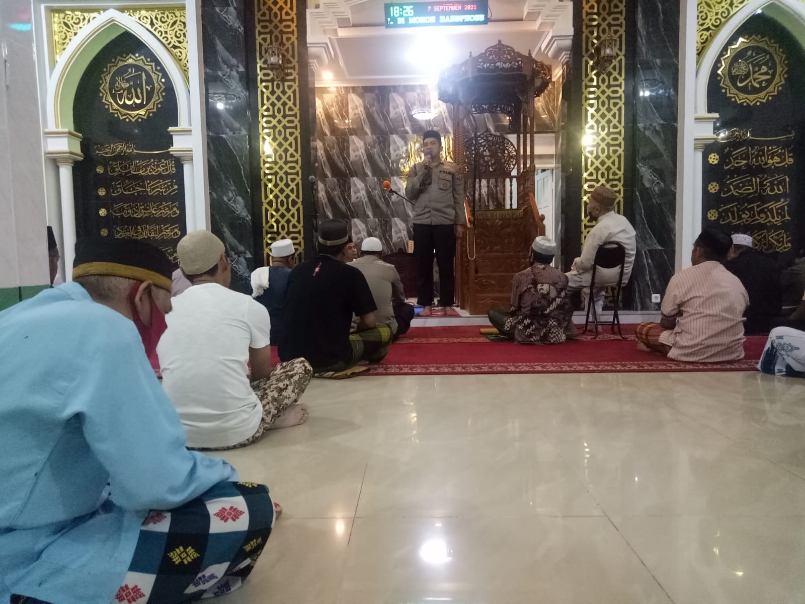 Kapolres AKBP Kadarislam Ajak Jamaah Masjid Darussalam Tingkatkan Keimanan Untuk Keamanan