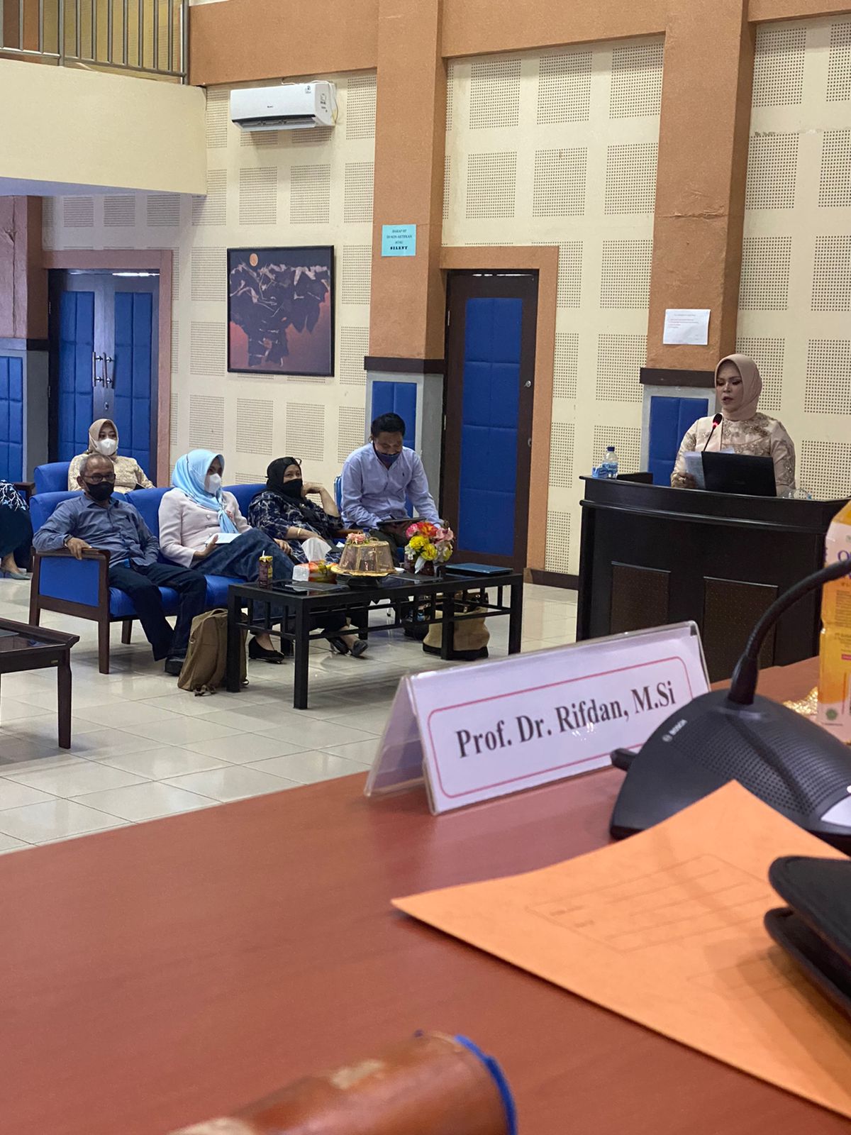 Kepala Seksi di Dinas Perpustakaan dan Kearsipan Takalar Raih Doktor di UNM