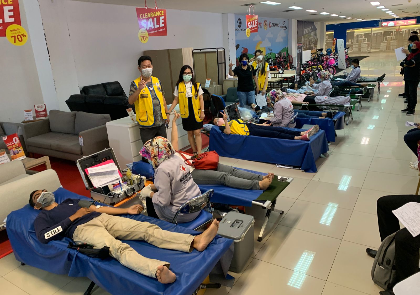 PMI Makassar Apresiasi  Donor Darah Lions Club